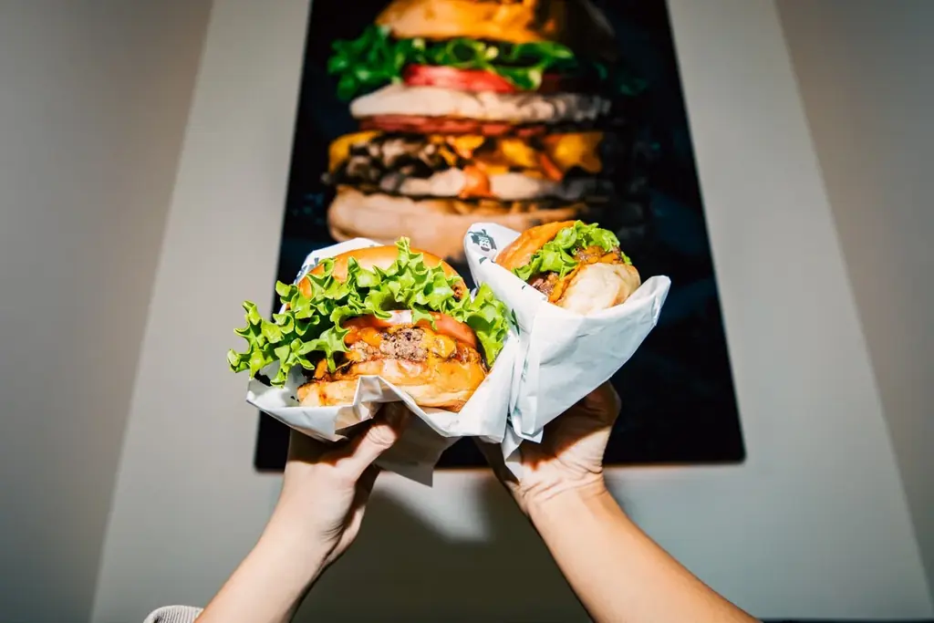 【4月17日から発売】SHOGUN BURGERから背徳感を楽しむ新作バーガー登場 画像 7