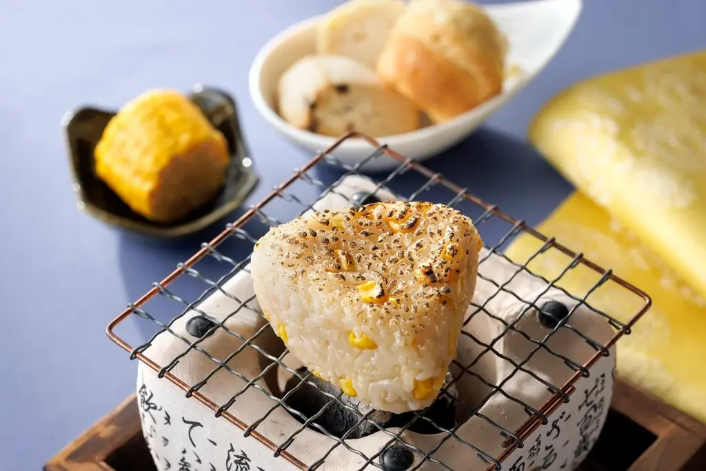 札幌のホテルで味わう、夏の食材・色合い・香りで彩られた甘味の箱庭。備長炭の七輪で炙って楽しむ、体験型の和のアフタヌーンティーを5月23日より提供開始！ 画像 2