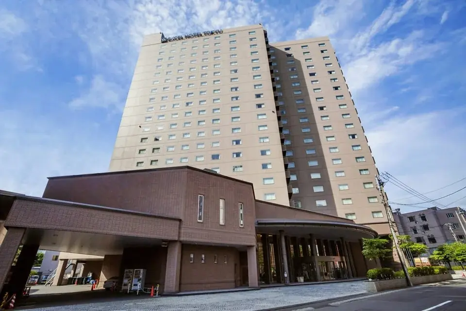 札幌のホテルで味わう、夏の食材・色合い・香りで彩られた甘味の箱庭。備長炭の七輪で炙って楽しむ、体験型の和のアフタヌーンティーを5月23日より提供開始！ 画像 7