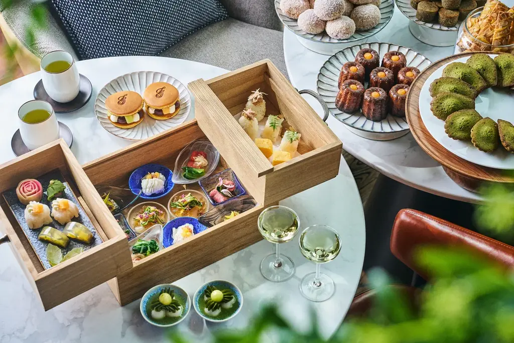【フェアモント東京】“メロンと日本茶”の爽やかなハーモニーが初夏の訪れを彩る、２種のアフタヌーンティーを4月27日（月）より提供 画像 2