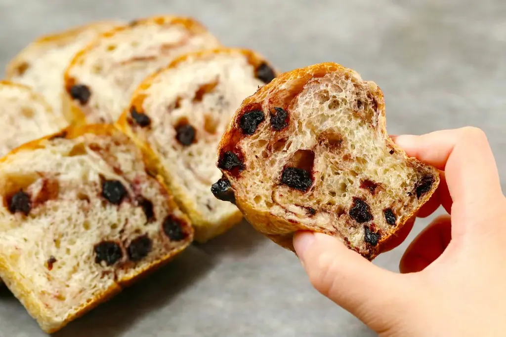 【抹茶×イチゴのもちもちパン】「バゲットラビット」より累計販売数100万個※1突破の「ブール」から抹茶の味わい＆甘酸っぱいイチゴを掛け合わせたハイブリッドな初夏限定フレーバーが登場！ 画像 6