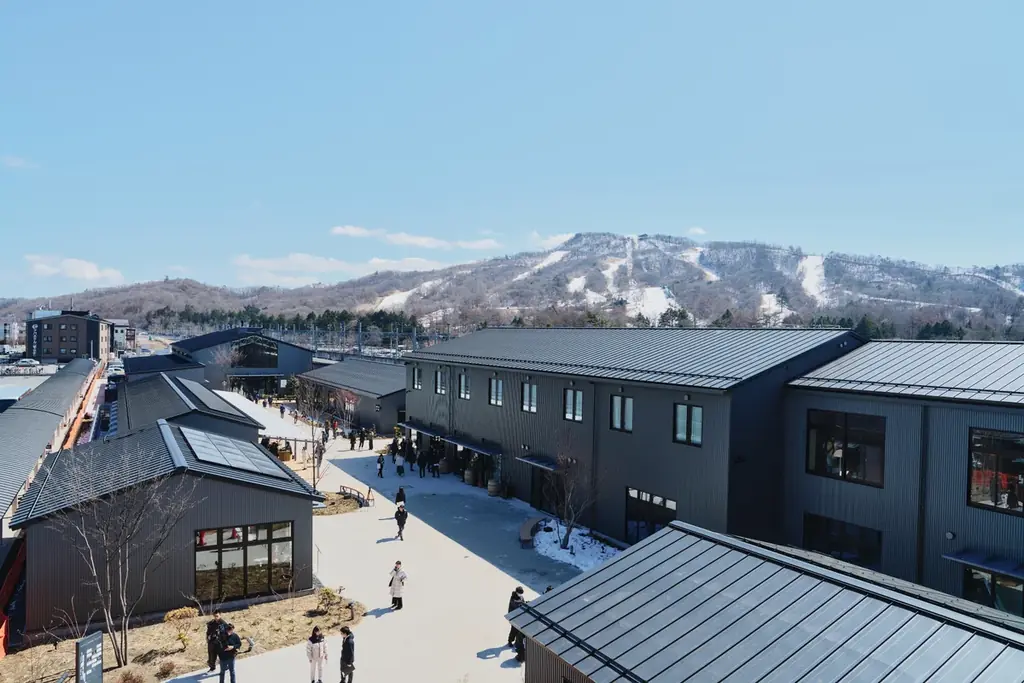 アクアイグニスが軽井沢初出店！軽井沢駅直結の新商業施設内に＜ザ・コンランショップ＞がデザイン監修したホテルやスパ、レストランがオープン！ 画像 1