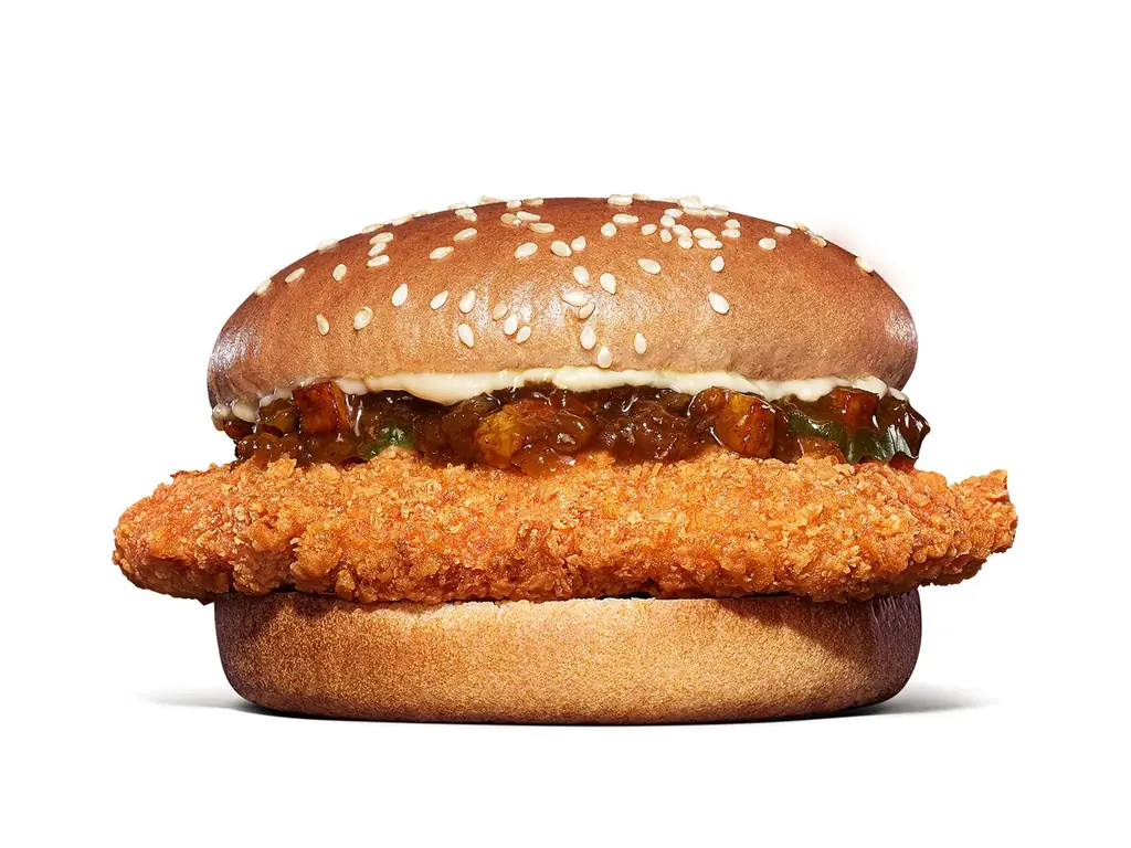 バーガーキング® の大人気シリーズ“ビッグマウス”からスモーキーな新作「スモークハウス」登場！香ばしい刻みベーコンを使用した「特製スモークベーコンソース」で楽しむ「ベーコン」「オニオンリング」2種発売 画像 5