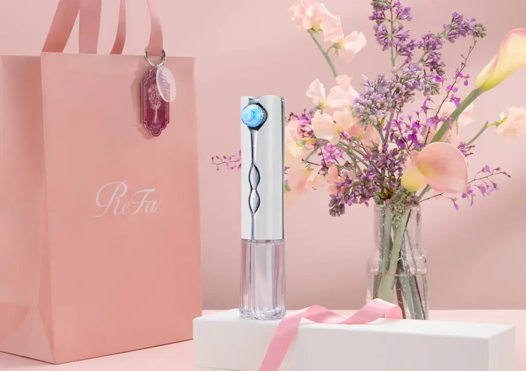 あふれる感謝を、あなたへ。 ReFaの輝きとともに、想いをブーケのように束ねて。 “SPRING CAMPAIGN 2026” より、母の日キャンペーン実施中！ 画像 4