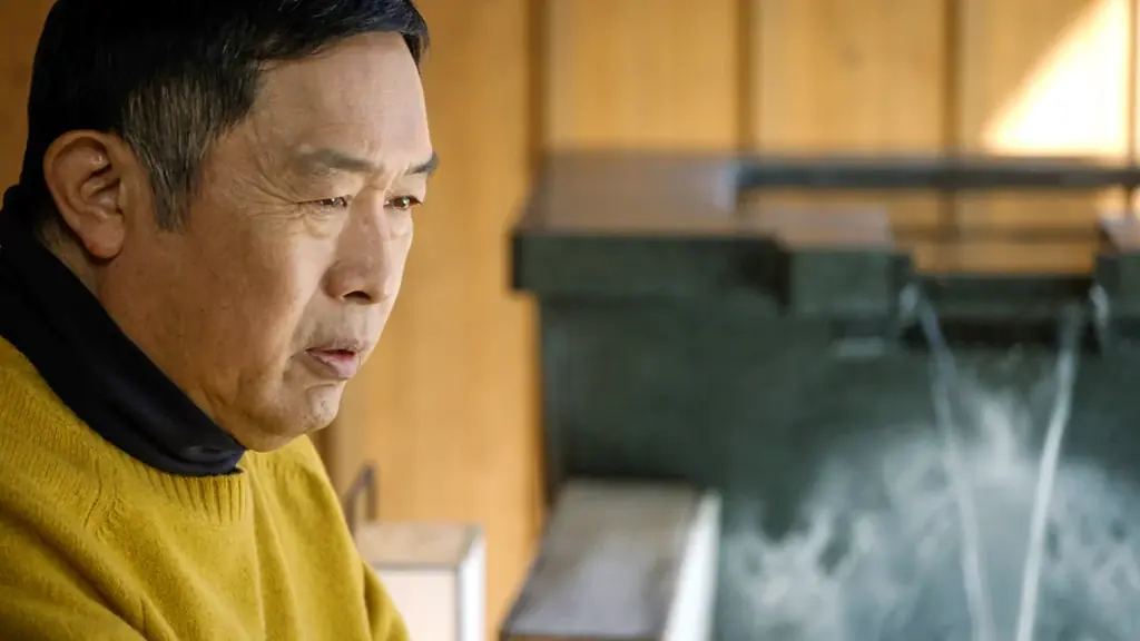 【予告＋本ビジュアル解禁】亡き妻に＜南果歩＞の出演決定　主演・内藤剛志　劇場版『旅人検視官 道場修作』“引き裂かれた記憶の先に、真実がある――”主題歌はMasayaの「虹彩-にじいろ-」 画像 2