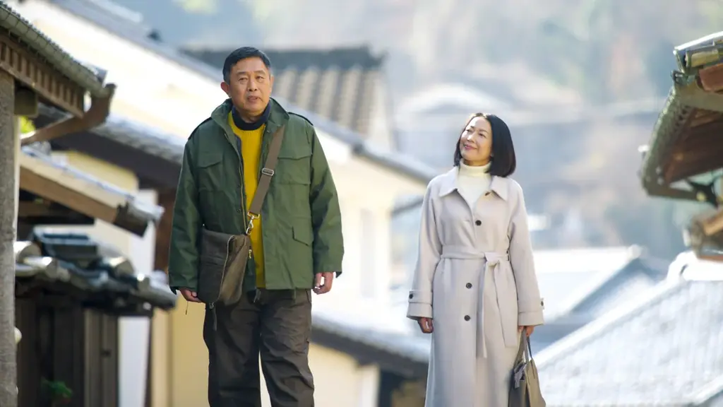 【予告＋本ビジュアル解禁】亡き妻に＜南果歩＞の出演決定　主演・内藤剛志　劇場版『旅人検視官 道場修作』“引き裂かれた記憶の先に、真実がある――”主題歌はMasayaの「虹彩-にじいろ-」 画像 4