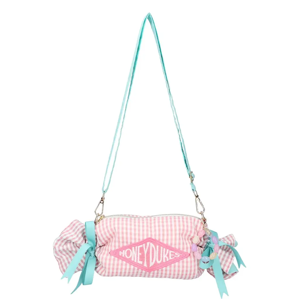 2026年4月24日(金)より「ハリー・ポッター　マホウドコロ」にて、ホグワーツ魔法魔術学校の生徒に人気の、ホグズミード村に店を構えるお菓子屋さん「ハニーデュークス」モチーフの新商品が登場！ 画像 2