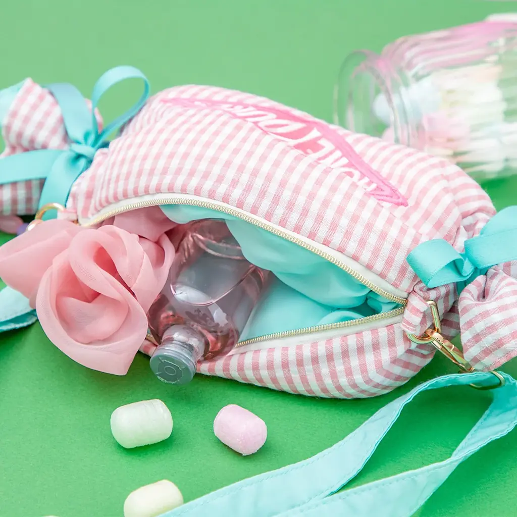 2026年4月24日(金)より「ハリー・ポッター　マホウドコロ」にて、ホグワーツ魔法魔術学校の生徒に人気の、ホグズミード村に店を構えるお菓子屋さん「ハニーデュークス」モチーフの新商品が登場！ 画像 4