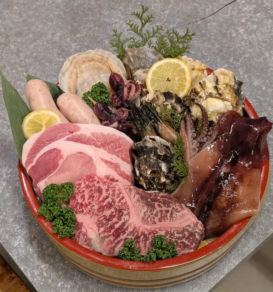 【愛知・知多半島】海も肉も、どちらもよく欲張る。鉄板で楽しむ新スタイル浜焼き登場 画像 3