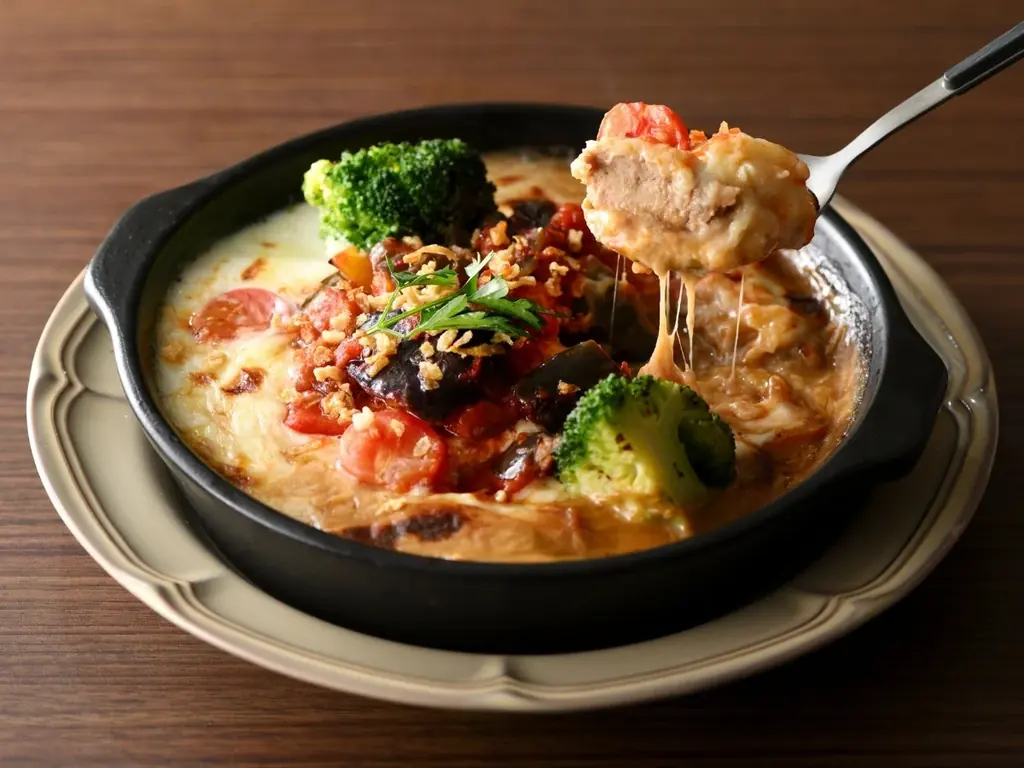 【イタリアン リゾート ペルティカ】春の贅沢♪お出汁で二度美味しい♪彩り豊かな『追い鰹香る 具だくさん明太子パスタ』が新登場！香り高い“ドリップ出汁”で味わう、心華やぐ春のご褒美ランチを！ 画像 5