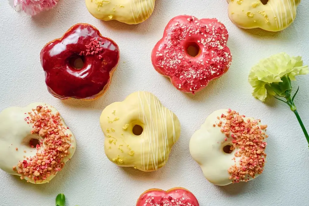 【RACINES DONUT】母の日に贈る花のようなドーナツ「フルールドーナツ」4種を発売。華やかな見た目とやさしい味わいの限定商品 画像 6