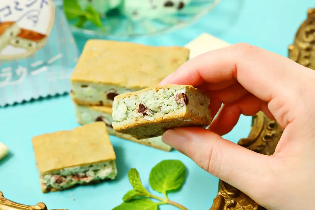 【チョコミン党上級者向け！】メンソールをいれてさらに爽快感がアップした『世にもおいしい黒いチョコミントブラウニー』が新発売！初心者向けでやさしい爽やかさの“白いチョコミントブラウニー”も同時発売！ 画像 5