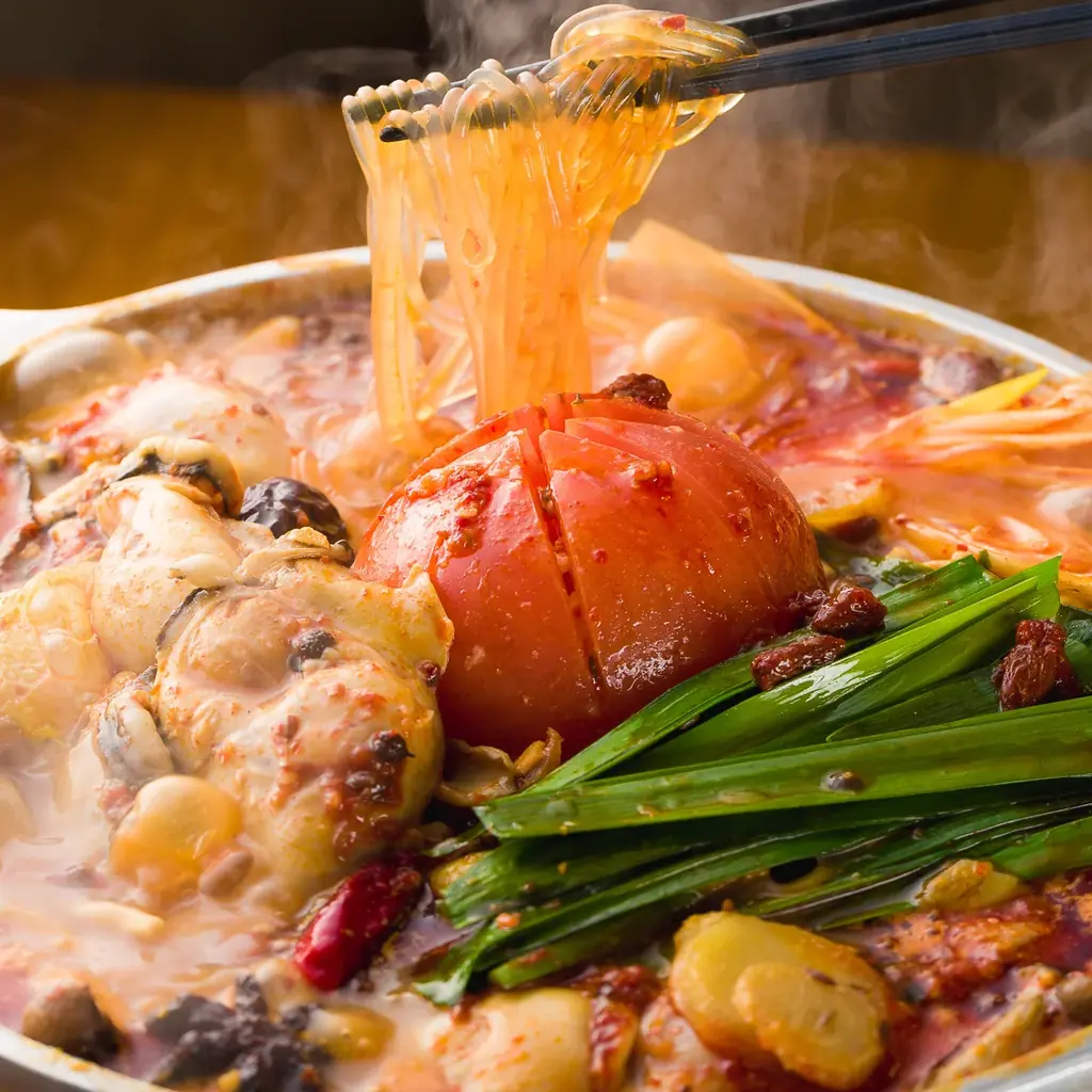 好評につきGWまで延長決定！大粒牡蠣とトマトまるごと使用したインパクト抜群の牡蠣麻辣湯(マーラータン)鍋！【かき家こだはる　新橋店】 画像 4