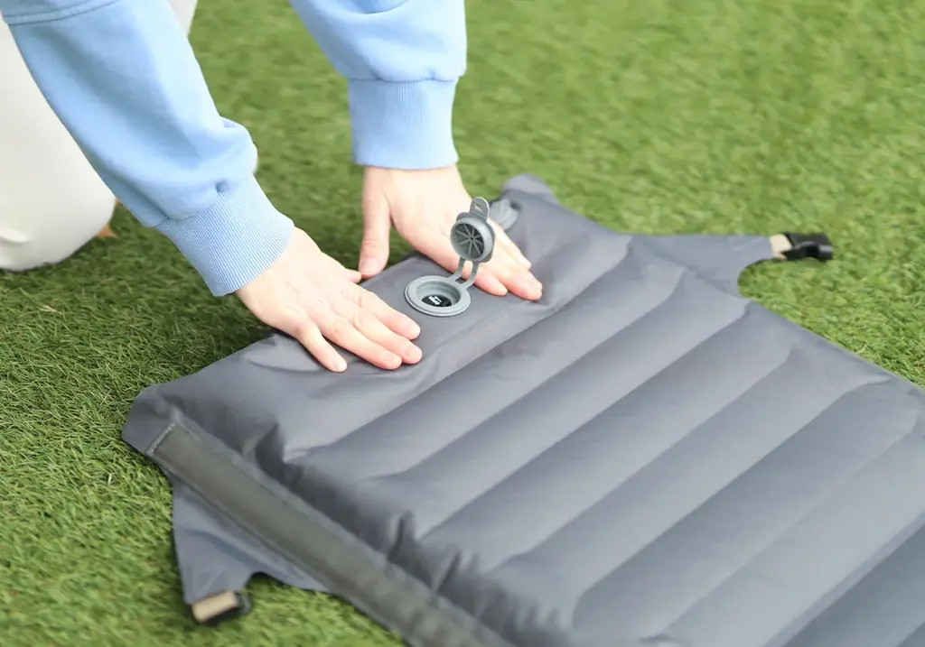 【昨年わずか1ヶ月で完売！】お出かけシーズンの「腰やお尻が痛い…」を解決する救世主！空気でふくらむ極上の特等席 画像 8