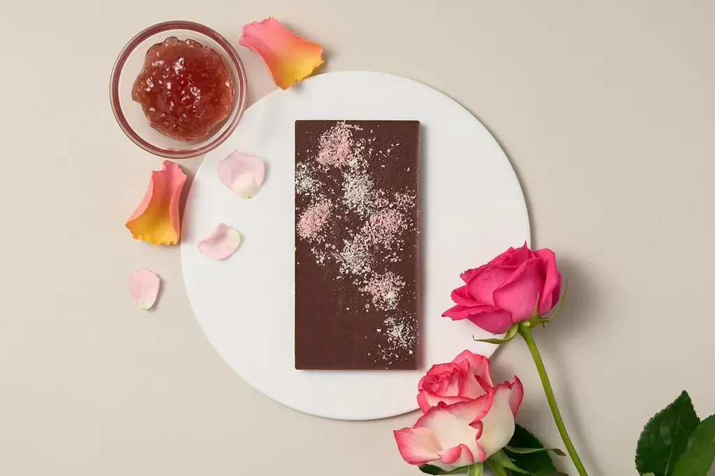 4月21日発売｜母の日に贈る薔薇香る板チョコ