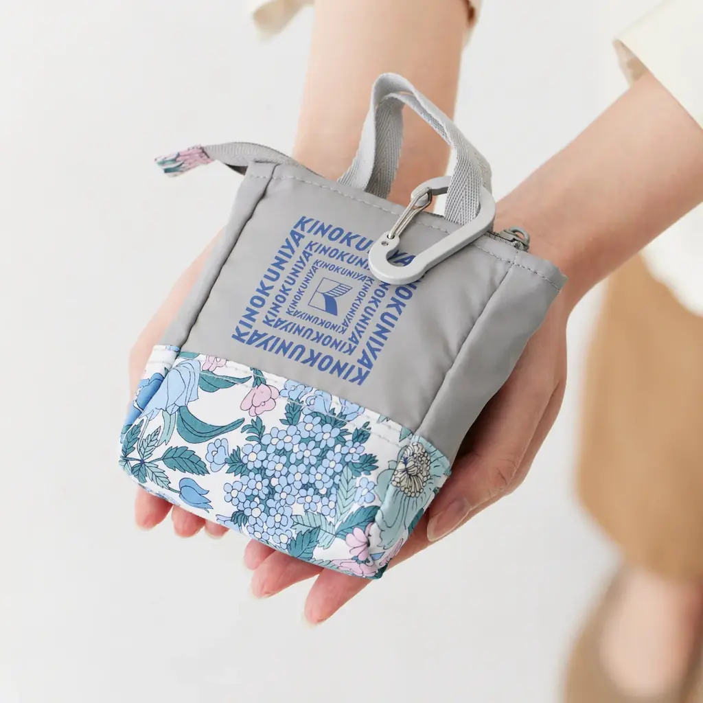 【紀ノ国屋】人気のリバティプリント生地を使用した、小さくまとまるトートバッグが3色展開で新登場！ 画像 3