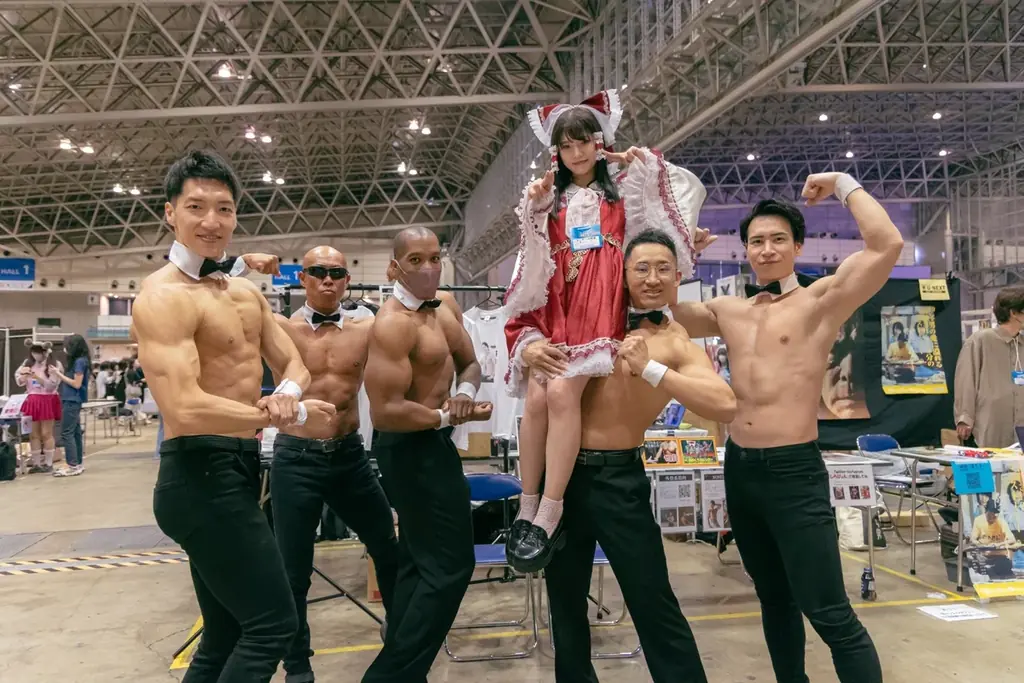 【ニコニコ超会議2026】SNSで話題の「マッスルタクシー」が幕張メッセに登場！最大筋力で盛り上げる『筋肉企画』は全国のお祭り・イベントでも対応可能 画像 4