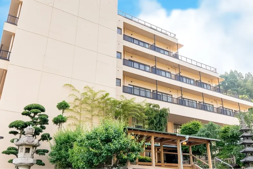 【奥湯河原温泉山翠楼SANSUIROU・源泉のお宿湯河原千代田荘】混雑を避けてお得に宿泊！ 画像 2