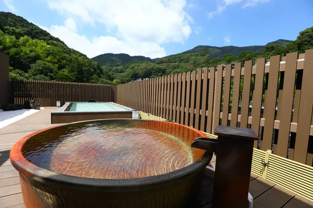 【奥湯河原温泉山翠楼SANSUIROU・源泉のお宿湯河原千代田荘】混雑を避けてお得に宿泊！ 画像 5