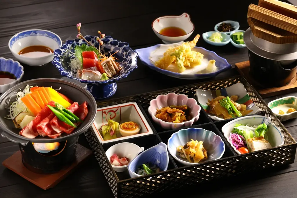 【奥湯河原温泉山翠楼SANSUIROU・源泉のお宿湯河原千代田荘】混雑を避けてお得に宿泊！ 画像 6