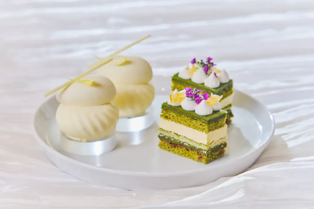 いちごと抹茶の甘美なマリアージュに心躍る！新緑の季節を楽しむスイーツコレクション『初夏のいちごと抹茶アフタヌーンティー』全国4都市で期間限定販売 画像 5