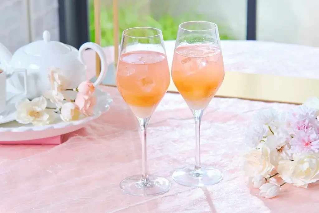 いちごと抹茶の甘美なマリアージュに心躍る！新緑の季節を楽しむスイーツコレクション『初夏のいちごと抹茶アフタヌーンティー』全国4都市で期間限定販売 画像 9