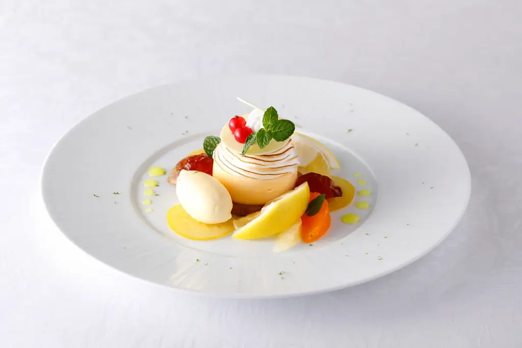 「資生堂パーラー 銀座本店サロン・ド・カフェ」、初夏の実りを堪能できる、5月限定パフェなどを展開！ 画像 6