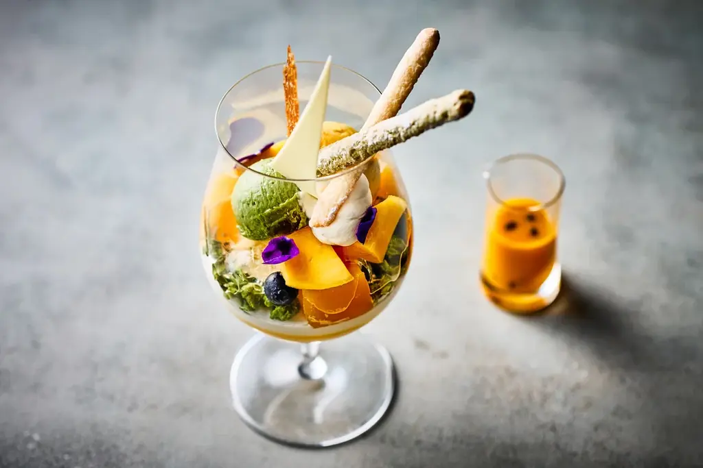【ホテルメトロポリタン】～マンゴーと抹茶、至福のマリアージュ～初夏を彩る麗しの「Seasonal Parfait」 画像 2