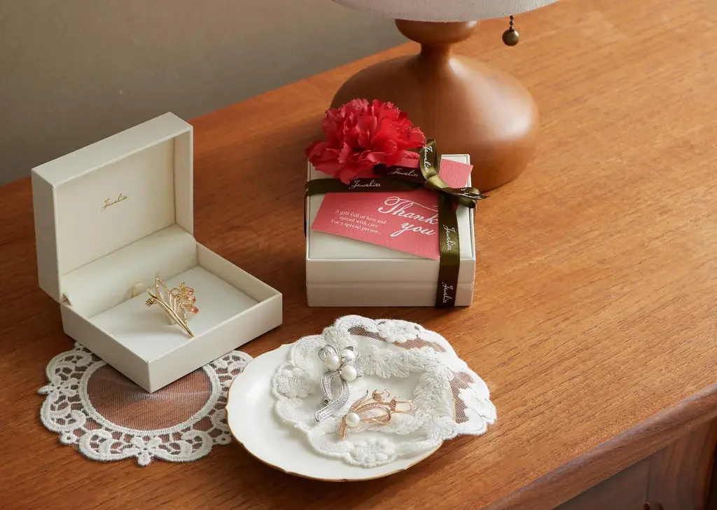 母の日キャンペーン2026 おしゃれな ”レースドイリー”今年もプレゼント！ブローチ専門店【Jeweliss（ジュエリス）】 画像 2