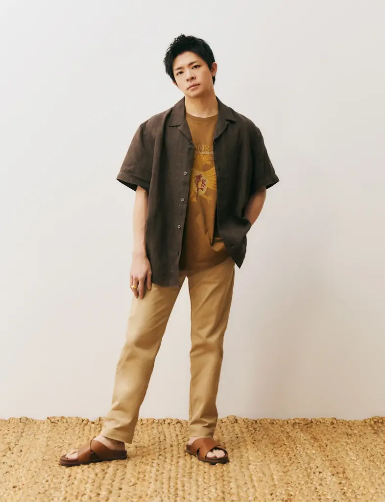 バナナ・リパブリック、ブランドアンバサダー Number_i 岸優太さんの最新ヴィジュアルThe Summer Edit -初夏を映す洗練されたワードローブ- を公開 画像 2