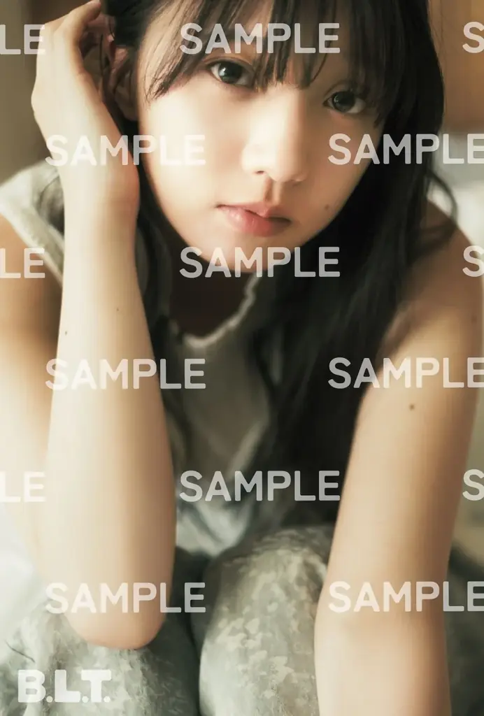 国立競技場ライブ直後、計35P約26,000字の大特集‼ 櫻坂46・山下瞳月が「B.L.T.6月号」の表紙・巻頭に登場！ 卒業を控える武元唯衣が裏表紙に登場&”国立”ライブレポも！ 画像 21