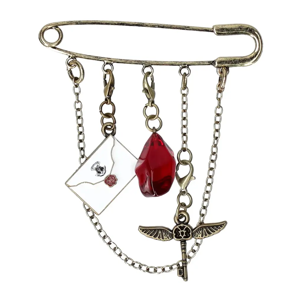 2026年4月25日(土)より「ハリー・ポッター　マホウドコロ」にて、ハリー・ポッター25周年を記念した、セレブレーションイヤーをお祝いするブローチやポストカード、ステッカーの新商品を順次販売！ 画像 2