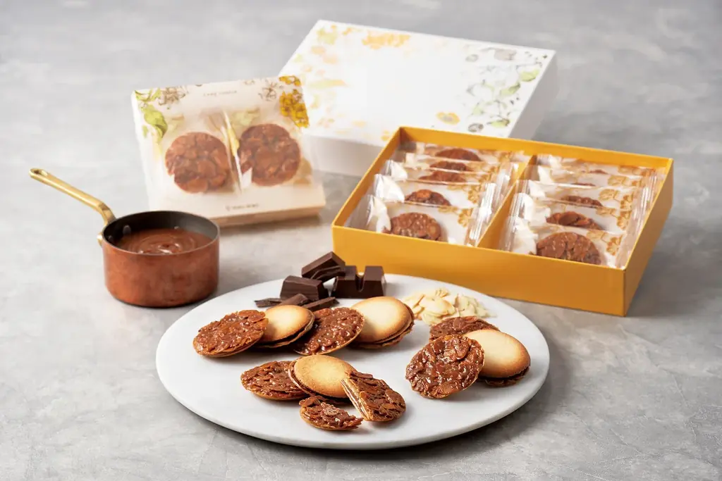 5月20日発売｜ヨックモック新作『ラン ランタン』登場