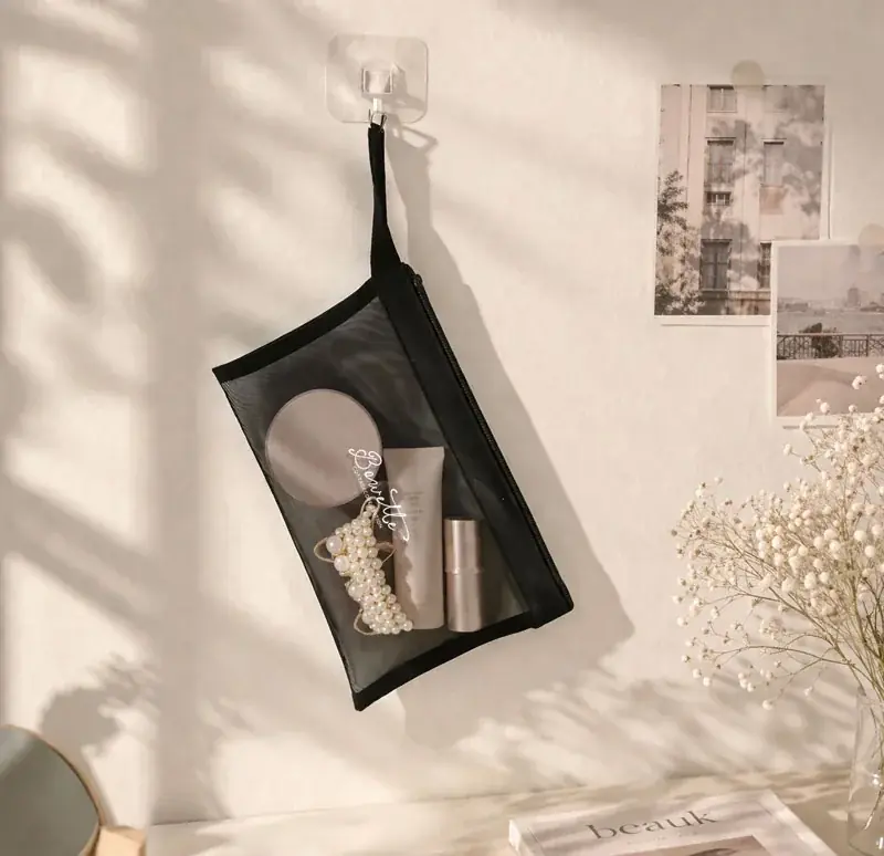 ME-Qの便利でおしゃれなオリジナルメッシュポーチが新登場！1個から作成可能なストラップ付きフラットポーチ（2026/04/21） 画像 4