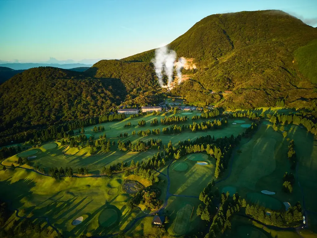 【西武・プリンスホテルズワールドワイド】「絶景の旅先×ピアノ」で旅の喜びが増幅する体験　ヤマハ「LovePiano®」とのコラボレーション企画湯けむり立ち上る天空温泉宿 箱根湯の花プリンスホテルで開催 画像 3