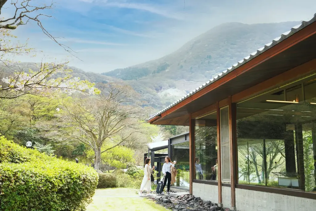 【西武・プリンスホテルズワールドワイド】「絶景の旅先×ピアノ」で旅の喜びが増幅する体験　ヤマハ「LovePiano®」とのコラボレーション企画湯けむり立ち上る天空温泉宿 箱根湯の花プリンスホテルで開催 画像 8