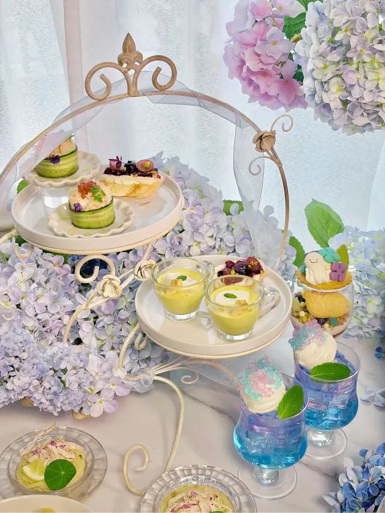 【HAUTE COUTURE CAFE 中目黒】きらめく雨粒と色づく紫陽花が彩る雨上がりの宝石箱のようなアフタヌーンティー「Hydrangea × Rain Jewels Afternoon Tea」 画像 5