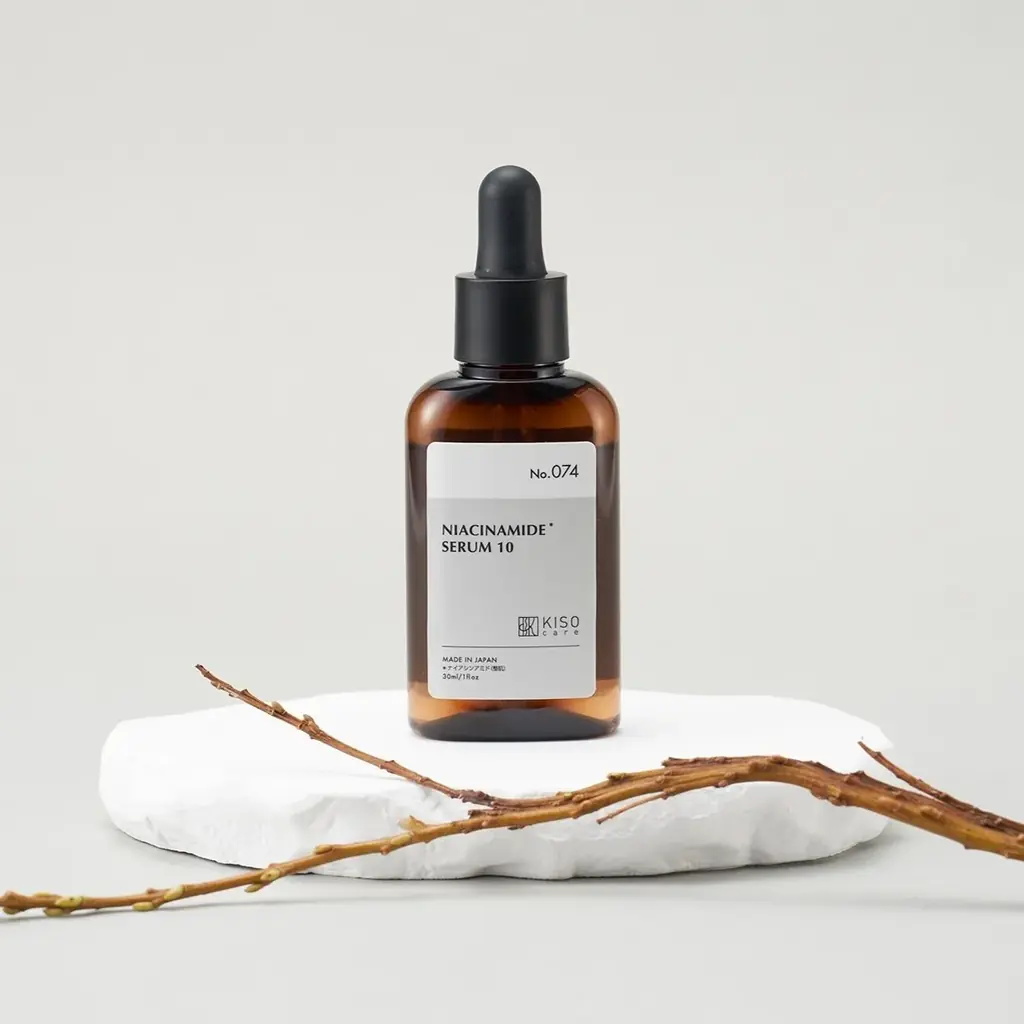 年齢サインが気になりはじめたら。やさしく満たすスキンケアーKISOCAREからナイアシンアミド美容液に濃度10%が仲間入り。5月1日(金)より順次発売 画像 3