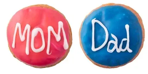 ロサンゼルスで大人気のドーナツショップ「ランディーズドーナツ」 母の日・父の日限定ドーナツ『マムズレイズド』『ダッズレイズド』を新発売！ 画像 1