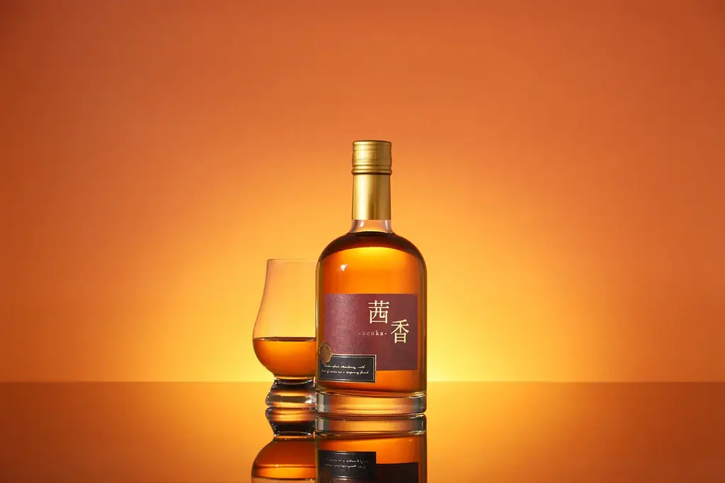 国産苺の濃密な甘さが香るウイスキー「茜香 -senka-」が販売開始 画像 4