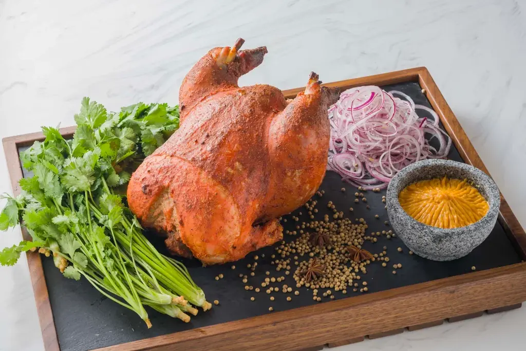 【コートヤード・バイ・マリオット札幌】5月スタート 初夏を彩る美食体験―「Substance」インド・ネパール ランチブッフェと「THE LOUNGE」母の日パフェ＆メロンアフタヌーンティーなど 画像 3