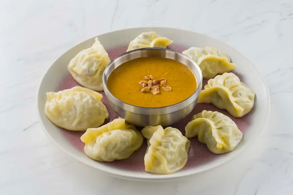 【コートヤード・バイ・マリオット札幌】5月スタート 初夏を彩る美食体験―「Substance」インド・ネパール ランチブッフェと「THE LOUNGE」母の日パフェ＆メロンアフタヌーンティーなど 画像 4