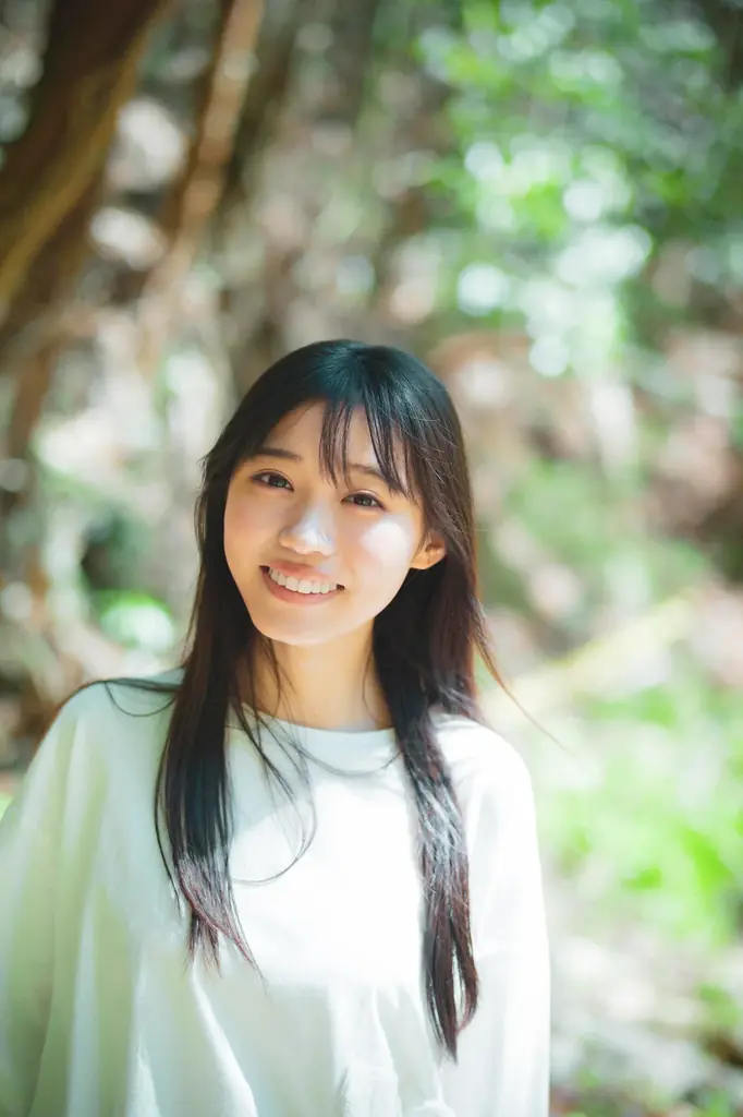 「B.L.T.6月号」より櫻坂46山下瞳月・武元唯衣の表紙&裏表紙が解禁！ “国立”ライブレポも掲載し、グループの“継承と進化”を示す計35Ｐ・26,000字超の大特集‼ 画像 10