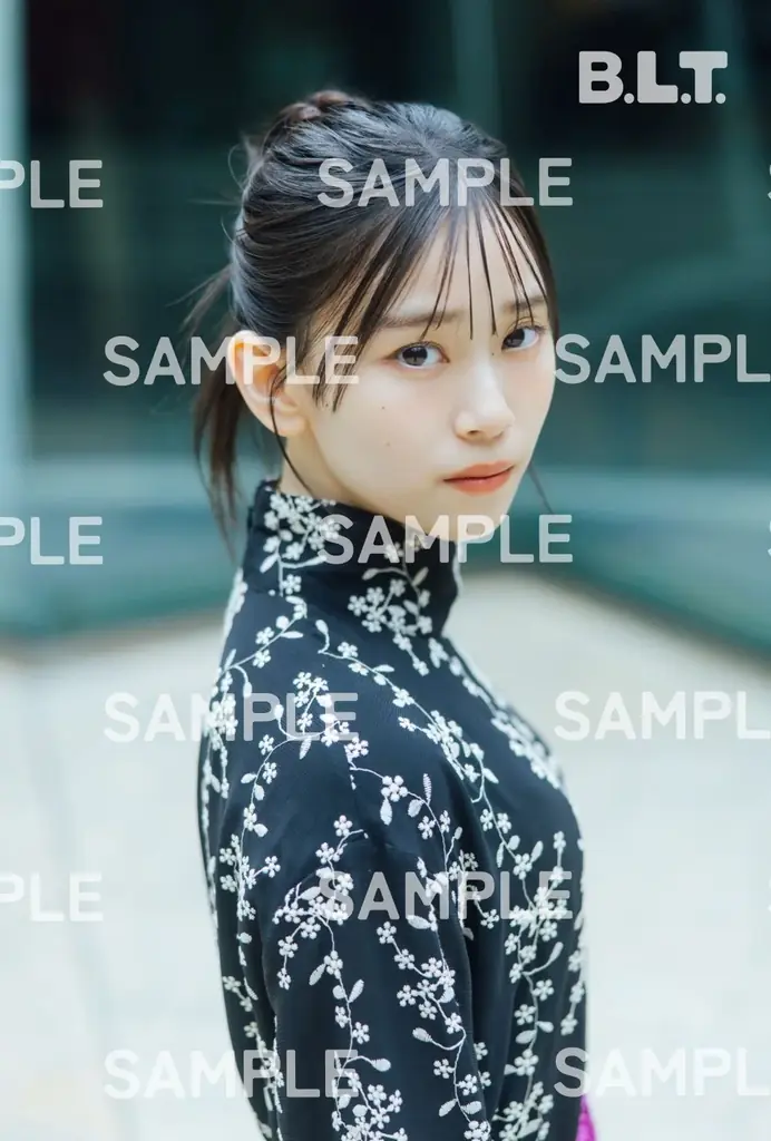 「B.L.T.6月号」より櫻坂46山下瞳月・武元唯衣の表紙&裏表紙が解禁！ “国立”ライブレポも掲載し、グループの“継承と進化”を示す計35Ｐ・26,000字超の大特集‼ 画像 19