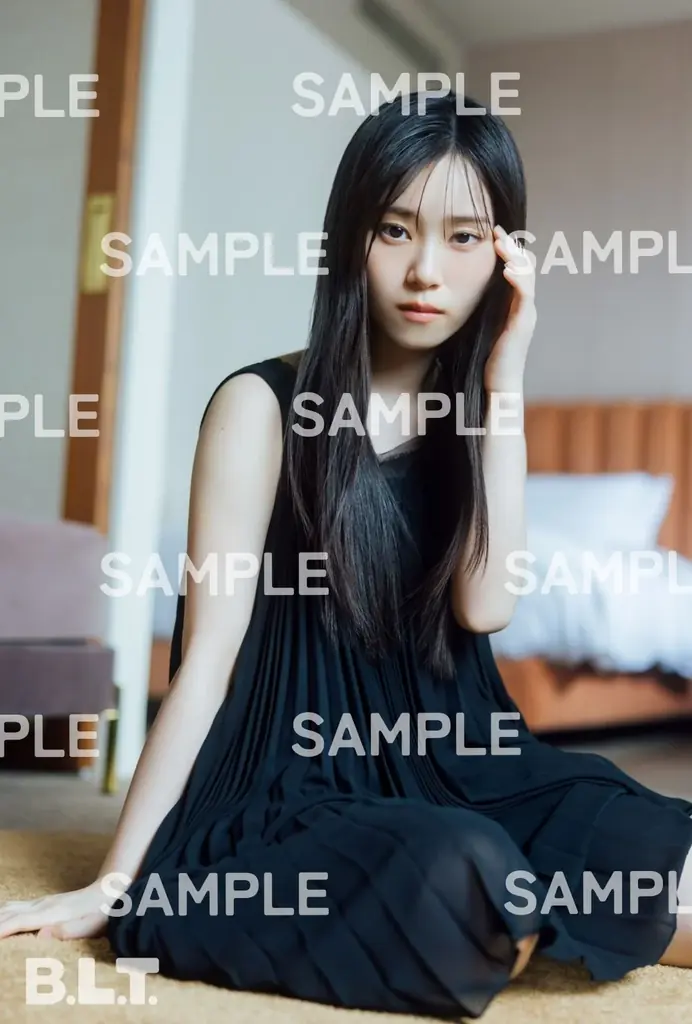 「B.L.T.6月号」より櫻坂46山下瞳月・武元唯衣の表紙&裏表紙が解禁！ “国立”ライブレポも掲載し、グループの“継承と進化”を示す計35Ｐ・26,000字超の大特集‼ 画像 21