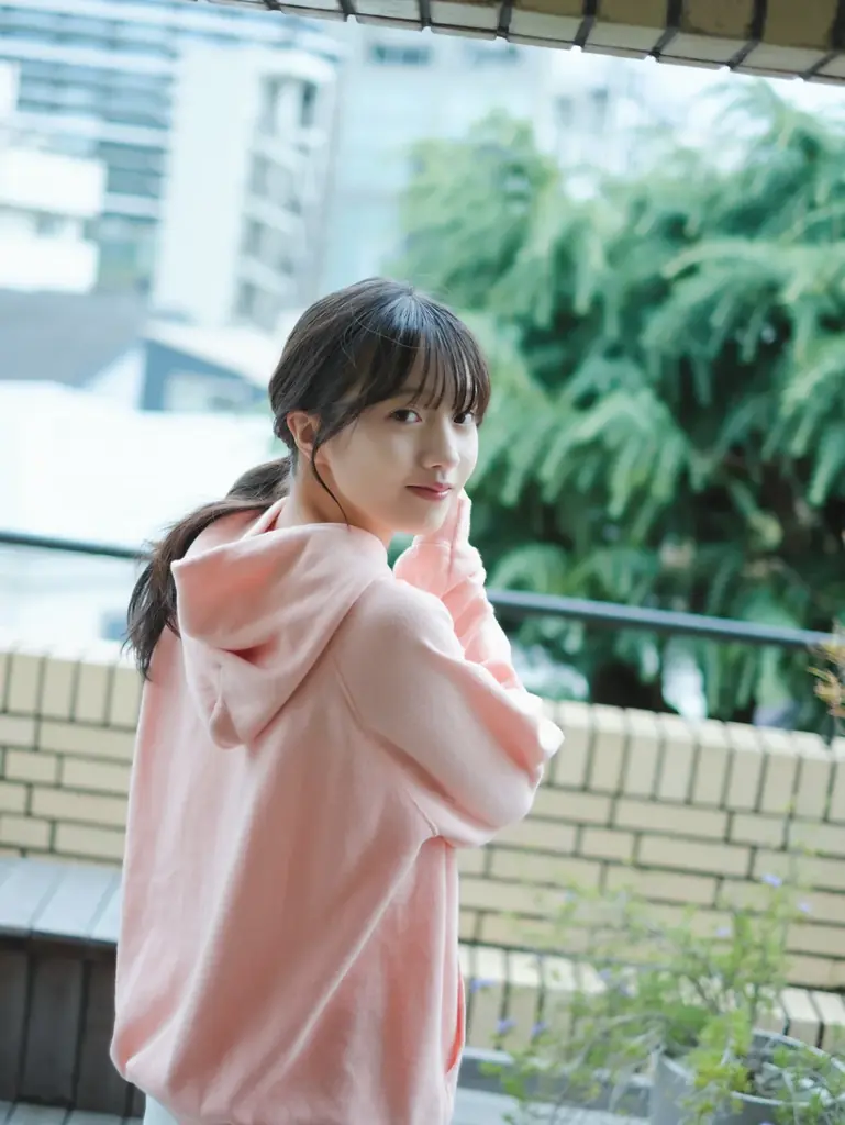 「B.L.T.6月号」より櫻坂46山下瞳月・武元唯衣の表紙&裏表紙が解禁！ “国立”ライブレポも掲載し、グループの“継承と進化”を示す計35Ｐ・26,000字超の大特集‼ 画像 9