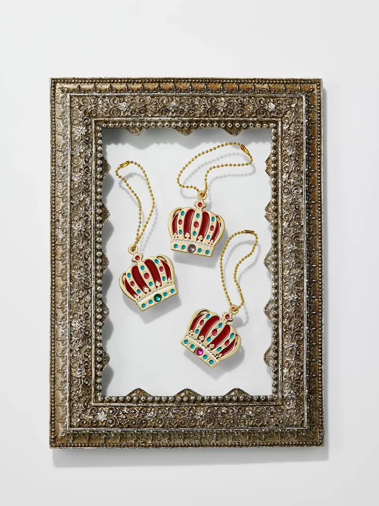 青山デカーボ初の店舗を伊勢丹新宿店にオープン！「ネコの宝石」付きの店舗限定『ネコのトランプ缶』も新発売 画像 9