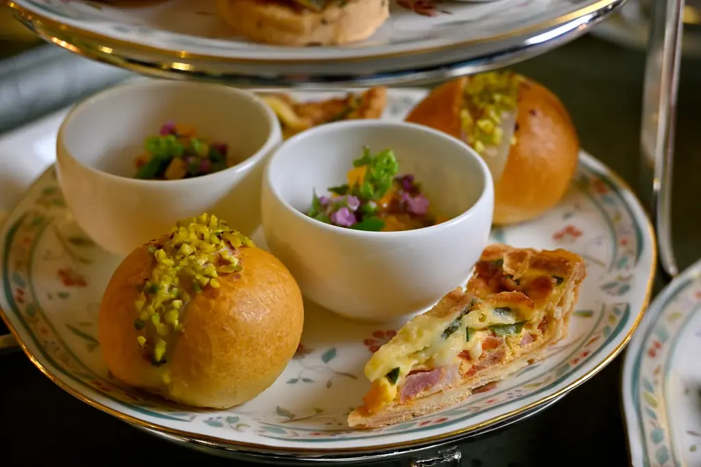 【ホテル椿山荘東京】桃のヴェリーヌやメロンのタルトなど、夏の果実スイーツが勢揃い「ピーチ×メロンアフタヌーンティー」7月1日よりスタート 画像 10