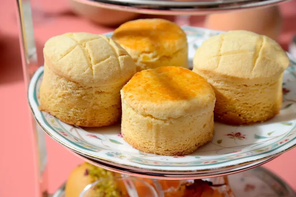 【ホテル椿山荘東京】桃のヴェリーヌやメロンのタルトなど、夏の果実スイーツが勢揃い「ピーチ×メロンアフタヌーンティー」7月1日よりスタート 画像 5