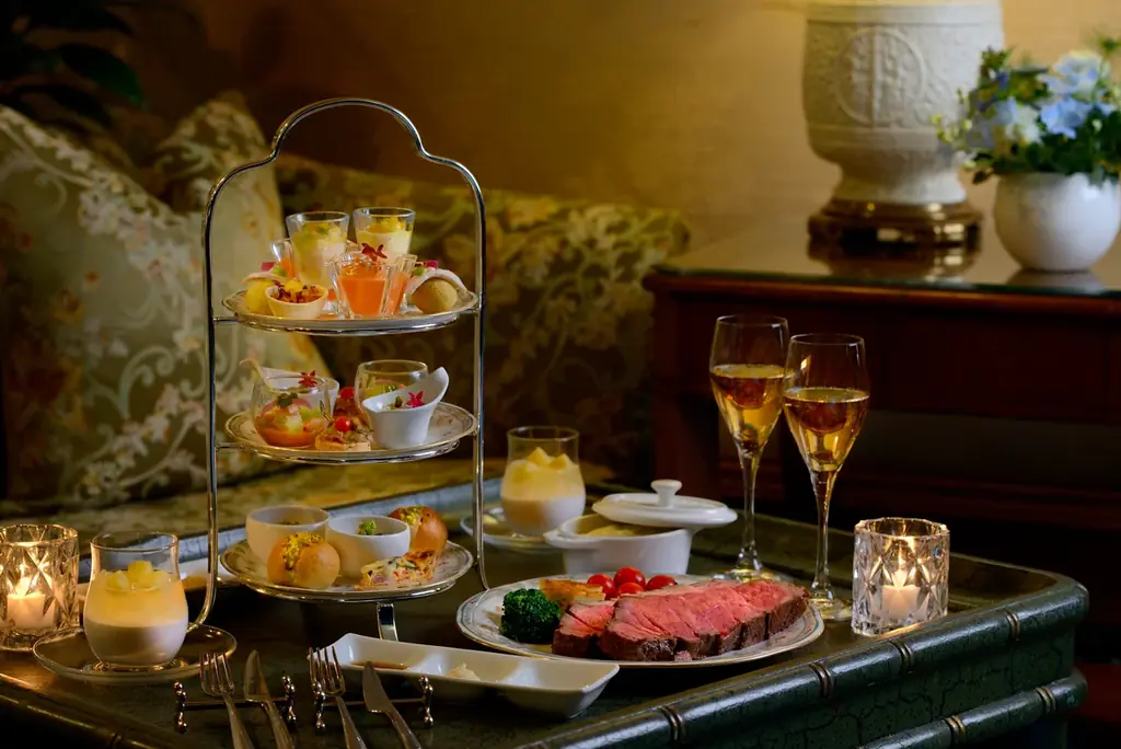 【ホテル椿山荘東京】桃のヴェリーヌやメロンのタルトなど、夏の果実スイーツが勢揃い「ピーチ×メロンアフタヌーンティー」7月1日よりスタート 画像 7